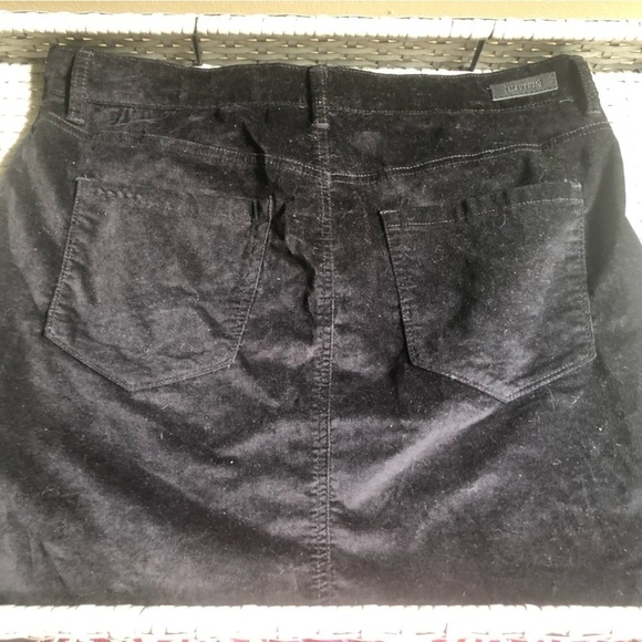 BLANK NYC cotton modal velvet mini skirt - Picture 2 of 5